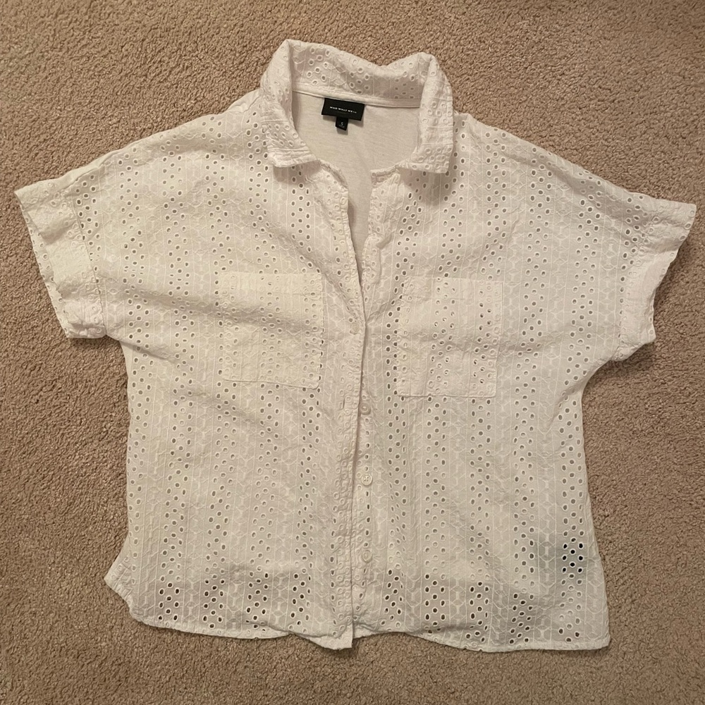 Women’s small short sleeve button down eyelet shirt